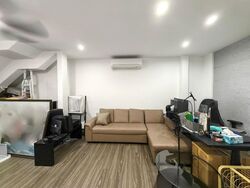 Onan Road (D15), Terrace #629724041